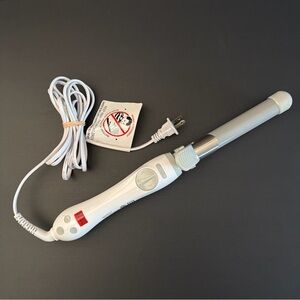 Beachwaver® S1 Dual Voltage White Rotating Curling Iron
